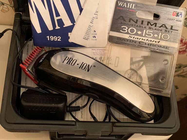 WAHL PRO-ION ELECTRIC RAZOR & ACCESSORIES - UP HALL BATH image