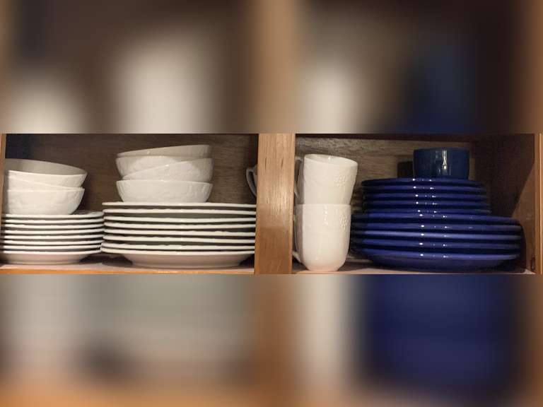 SHELF LOT TO INCLUDE 29 PIECES OF GIBSON WHITE DINNERWARE SET & 11 PIECES OF BLUE DINNERWARE - KITCHEN image