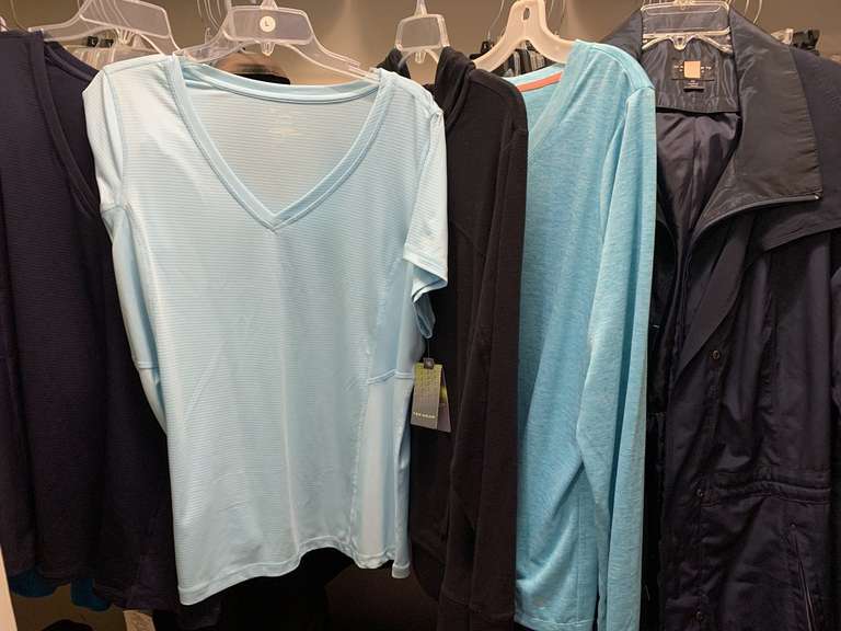 6 LADIES TOPS SIZE 1XL & 1XL COAT - UP BED CLOSET 1 image