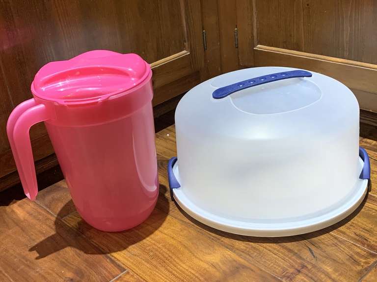 COVERED STERILITE CAKE CARRIER & PINK WATER PITCHER - KITCHEN image