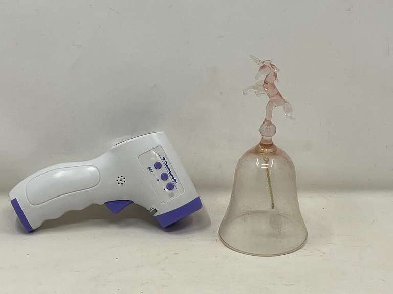 DEN… Decorative unicorn bell, also includes a digital thermometer, working condition unknown, see pictures for details. image