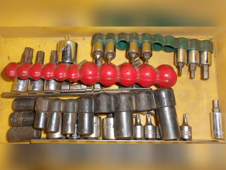 ASSORTED & MISC SPECIALTY SOCKETS image
