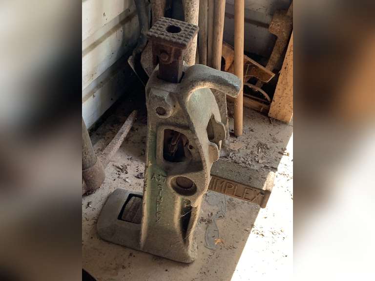 VINTAGE TEMPLETON RAILROAD JACK 23" TALL - SHED image