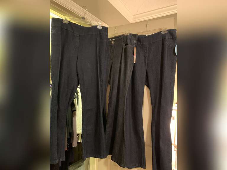 LADIES JEANS (1 SIZE 12, 1 SIZE 14, 3 SIZE 16) - SOME NEW W/ TAGS - UP BED 2 CLOSET image
