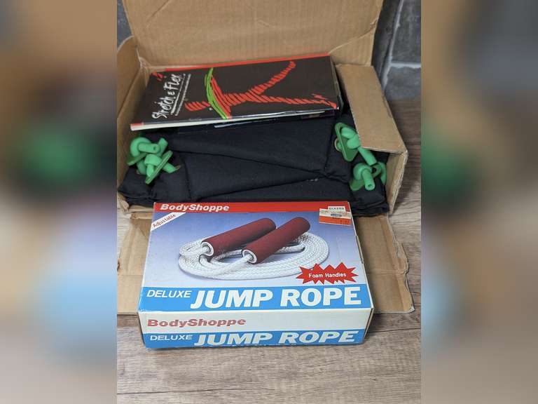 BODY SHOPPE DELUXE JUMP ROPE IN ORIGINAL BOX PLUS STRETCH & FLEX EXERCISE SET IN ORIGINAL SHIPPING BOX image