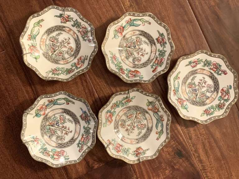 5 ANTIQUE COALPORT "INDIAN TREE" SMALL BOWLS 6" ROUND MADE IN ENGLAND W/ PLATE HANGERS ATTACHED - LIVING ROOM image