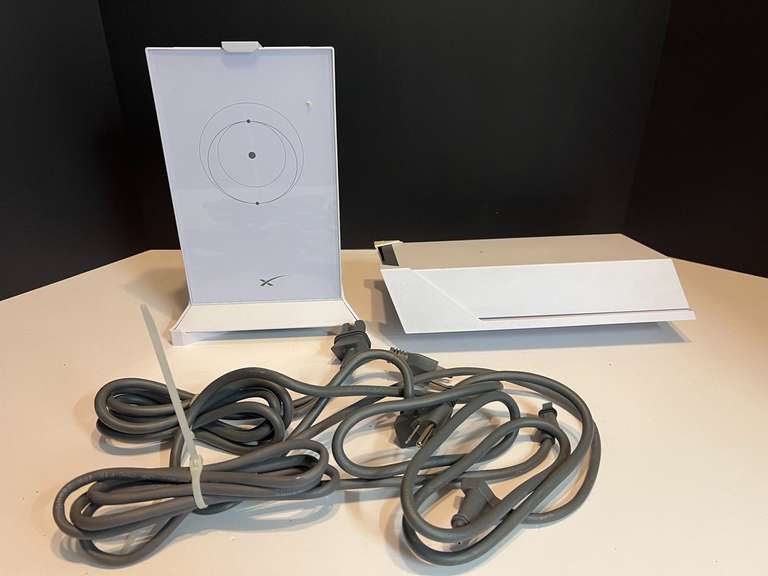 LR… Starlink router with Gen 2 Starlink performance satellite and power pack, working when recently removed, comes with power cords,, see pictures for details. image