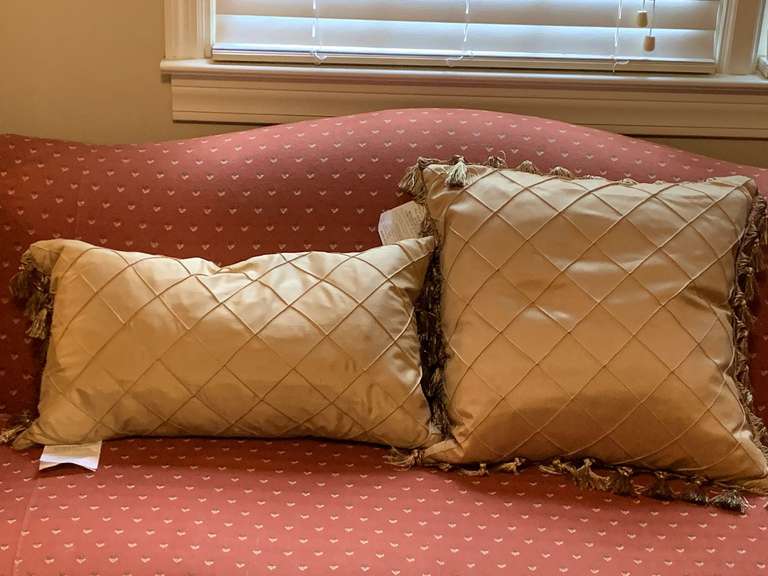 2 GOLD DIAMOND PINTUCK THROW PILLOWS - UP BED 1 image