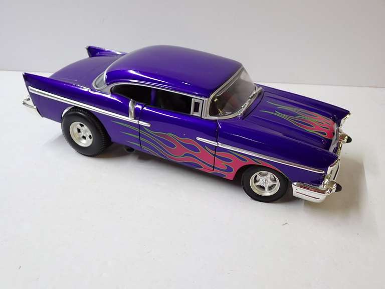 Hot Wheels '57 Chevy 1:18 Scale Diecast Car image