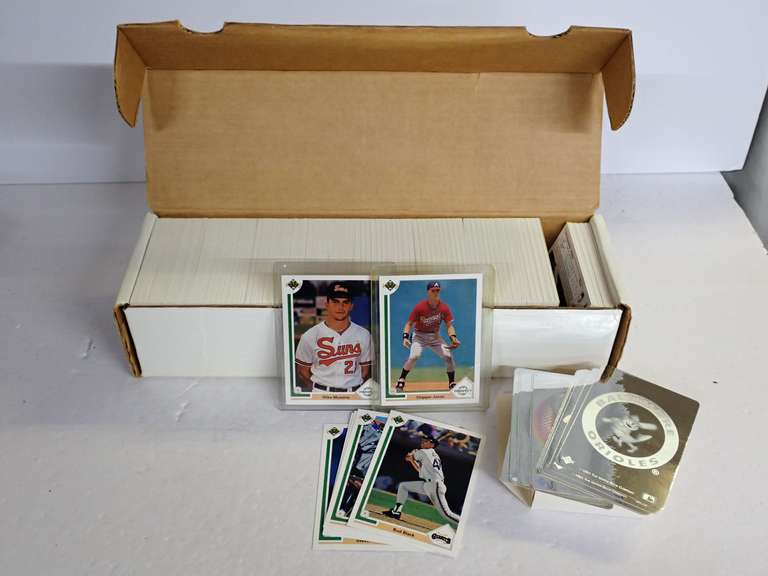 Large Lot of Unsearched Vintage Baseball Cards image