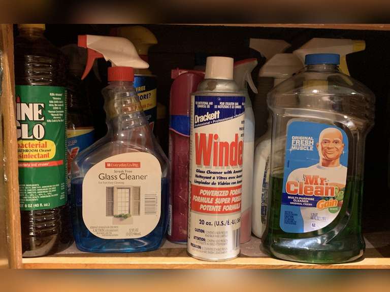 ASSORTMENT OF AIR FRESHENERS & CLEANING PRODUCTS - KITCHEN image