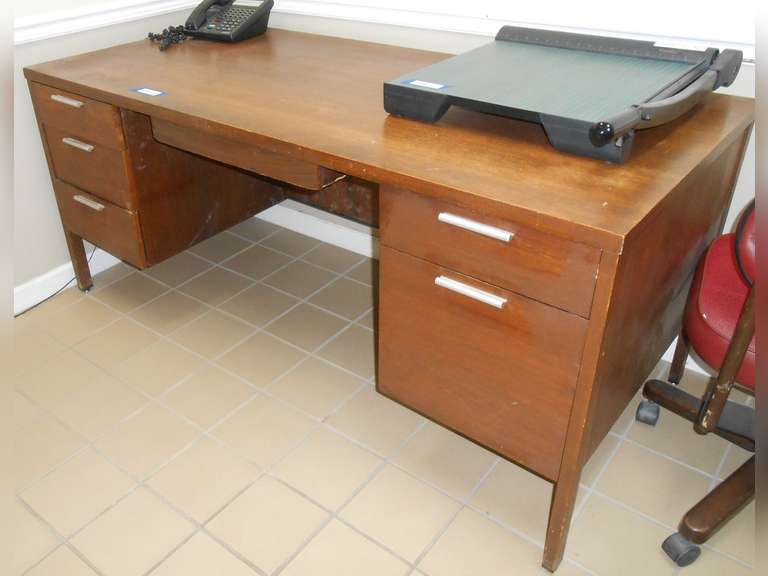 (2) OFFICE DESKS, (2) OFFICE CHAIRS, & (1) HOME MADE SHELF & COMPUTER STAND image