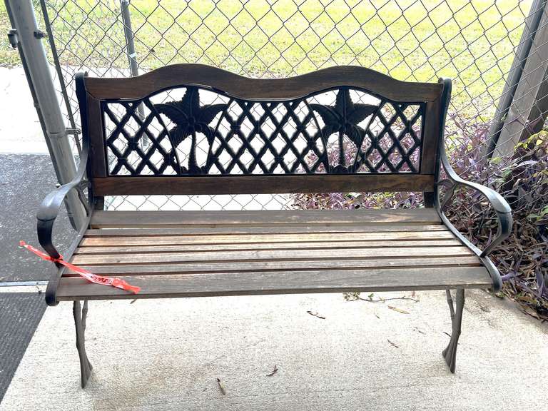 4 foot outdoor park bench image