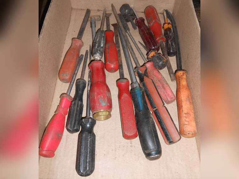 (18) ASSORTED SCREWDRIVERS image