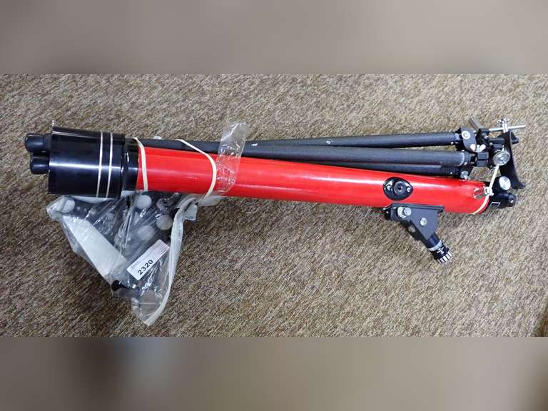 Tasco 9F Astronomical Telescope with Tripod image