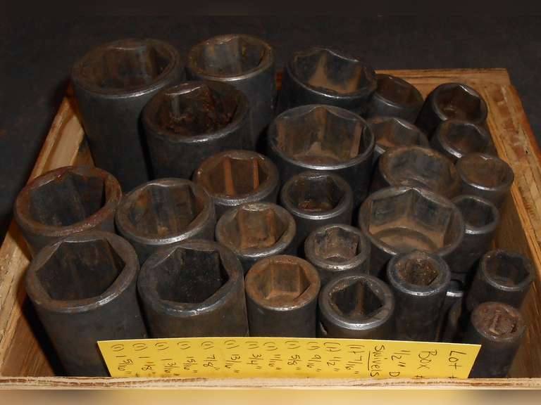 MISC 1/2" DRIVE SOCKETS (27) PCS image