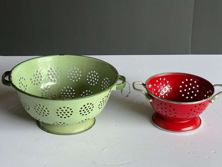 Vintage enamelware colanders, two pieces, see pictures for details. image
