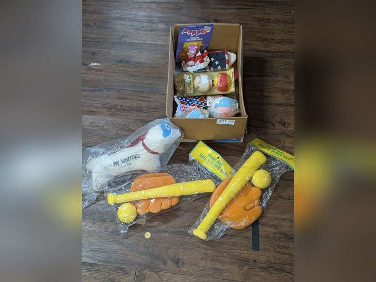 BOX OF VINTAGE CHILDREN'S TOYS AND MORE image