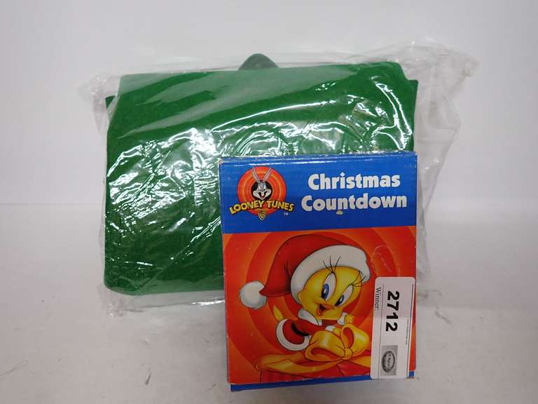 Looney Tunes Tweety Bird Christmas Countdown and Felt Advent Calendar image