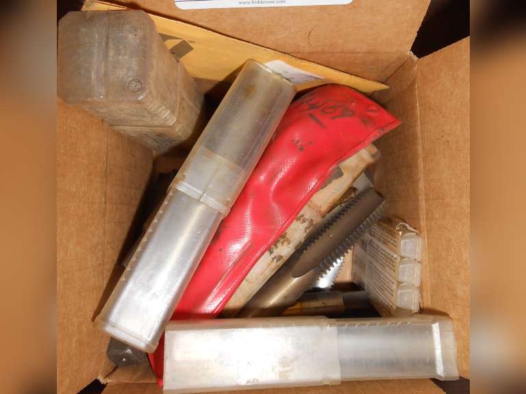(25) PCS ASSORTED UNUSED TAPS & (2) UNUSED ASSORTED DIES image