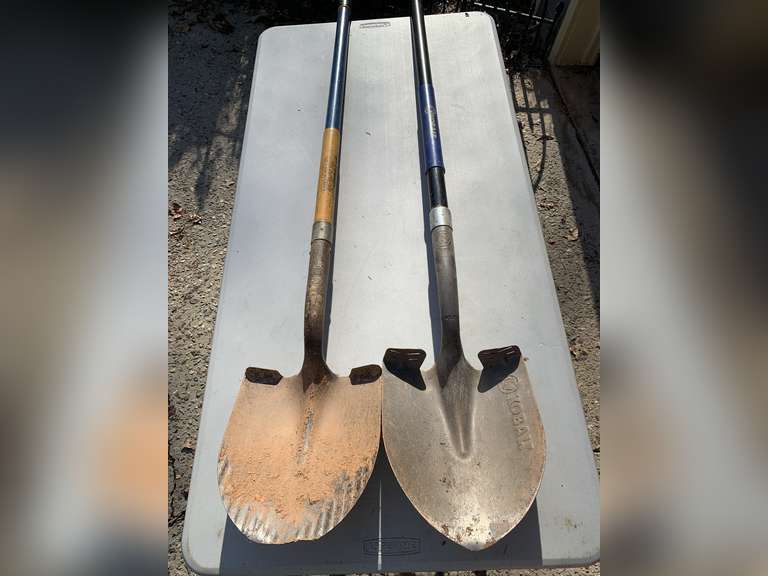 KOBALT & KODIAK SHOVELS - GARAGE image