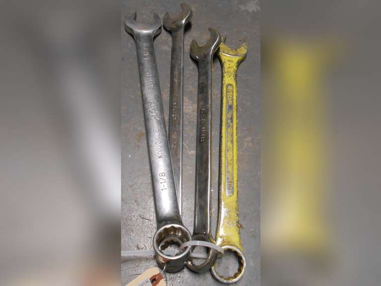 4 PC COMBO WRENCH SET 1 1/8", 1 1/16", 1", 15/16" image