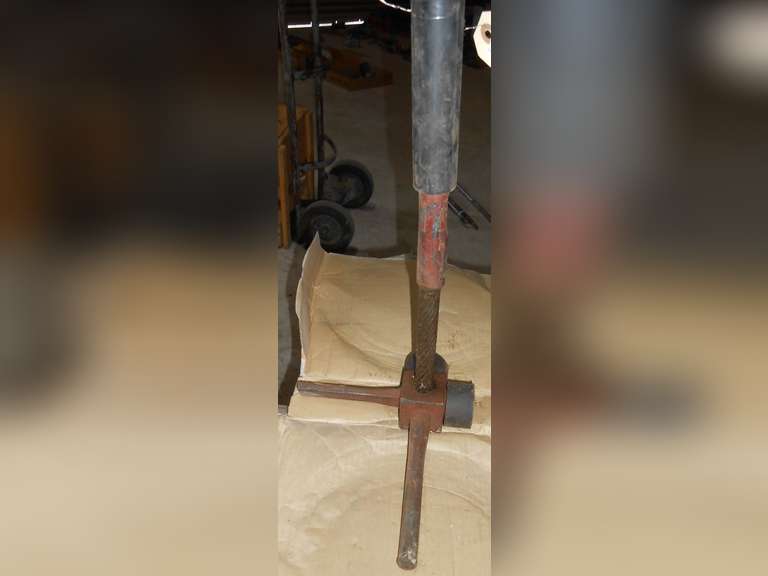 EXCAVATOR TOOTH PIN PUNCH image