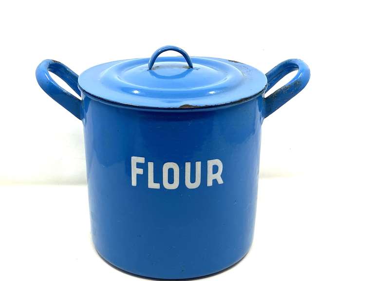 KIT… Vintage blue enamel flour tin with lid and handles, see pictures for details. image