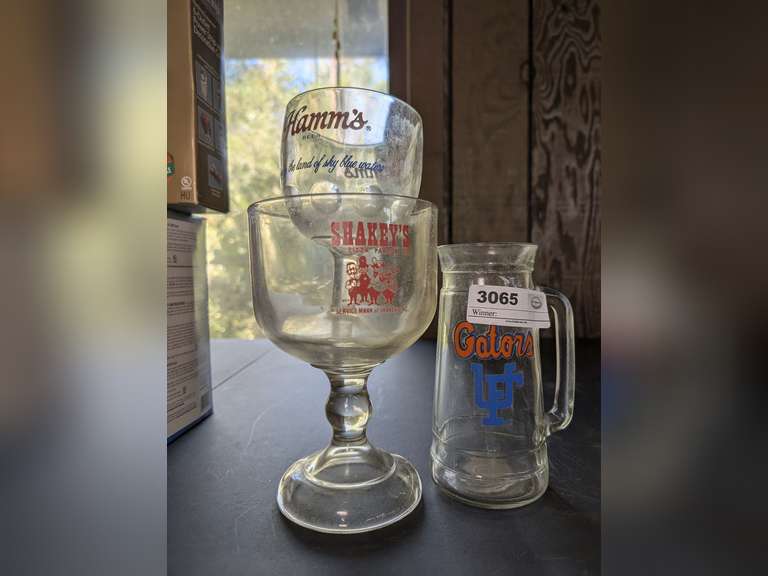 VINTAGE LARGE BEER MUGS INCLUDING HAMM' S, SHAKEY'S PIZZA PARLOR, AND UNIVERSITY OF FLORIDA GATORS image