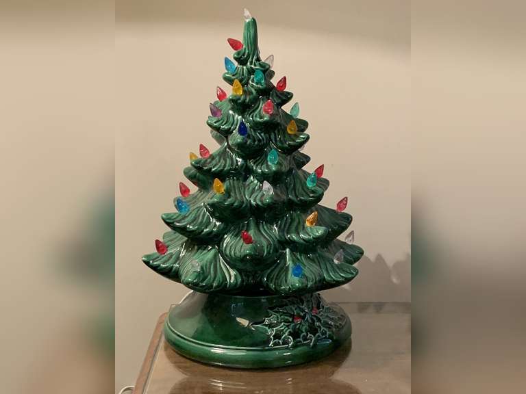 VINTAGE GREEN LIGHTED CERAMIC CHRISTMAS TREE 13 3/4" TALL - UP BED 1 image