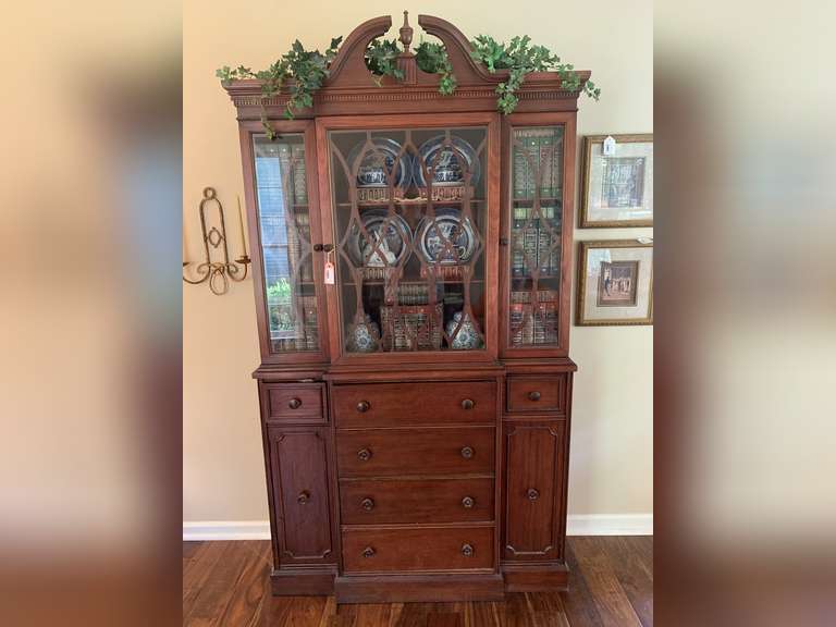 ANTIQUE MAHOGANY TALL GEORGIAN STYLE SECRETARY/BREAKFRONT BOOKCASE (IN EXCELLENT CONDITION) **SPECIAL PICKUP INSTRUCTIONS - DOES NOT INCLUDE CONTENTS 45" WIDE X 13 1/2" DEEP X 81" TALL - LIVING ROOM image