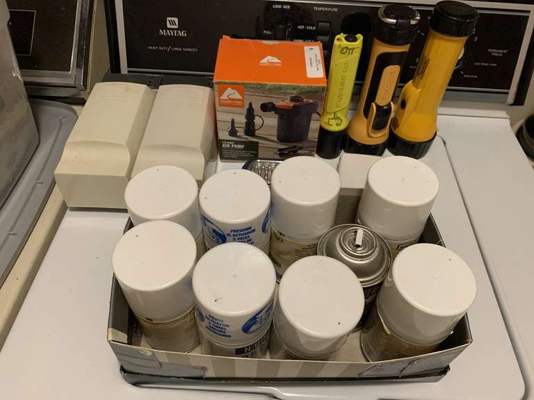 LOT TO INCLUDE FLASH LIGHTS, 12 VOLT AIR PUMP, WALL MOUNTED AIR FRESHENERS W/ REFILLS - LAUNDRY image