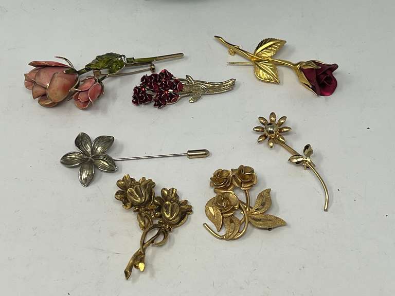 Ladies fashion estate brooches/pins, floral themed, see pictures for details. image