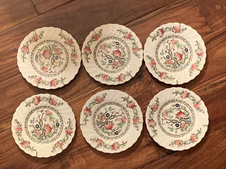 6 VINTAGE MYOTT FINE STAFFORDSHIRE WARE "INDIAN TREE" 6 3/4" ROUND DESSERT PLATES W/ PLATE HANGERS ATTACHED MADE IN ENGLAND - LIVING ROOM image