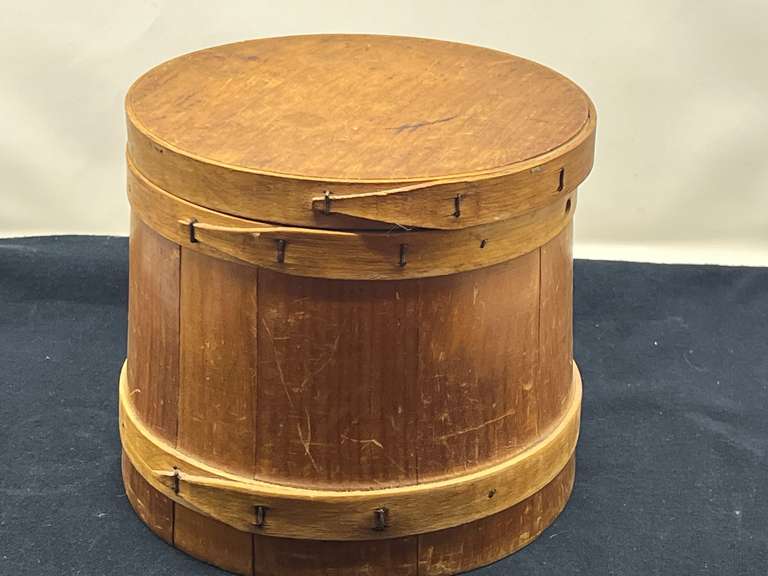 DEN… Vintage firkin/pantry bucket with lid, see pictures for details. image
