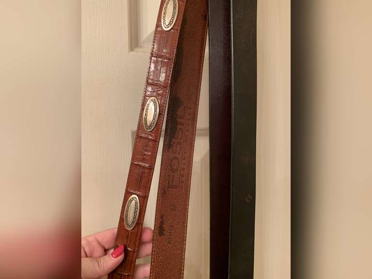 4 NICE LEATHER BELTS (2 FOSSIL, 1 GAP) - UP HALL BATH image