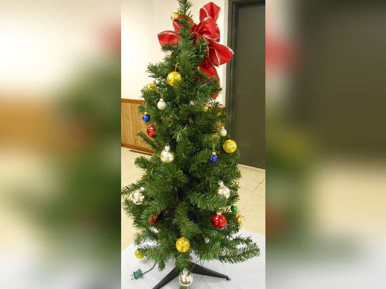 3' CHRISTMAS TREE & APPROX (50) ROUND CANDLE GREENERY image