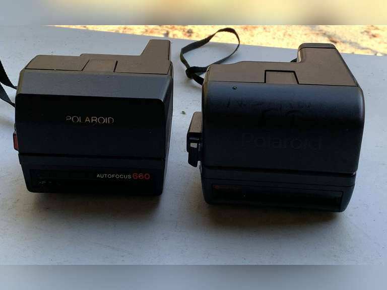 POLAROID AUTOFOCUS 660 CAMERA & POLAROID ONE-STEP CAMERA - GARAGE image