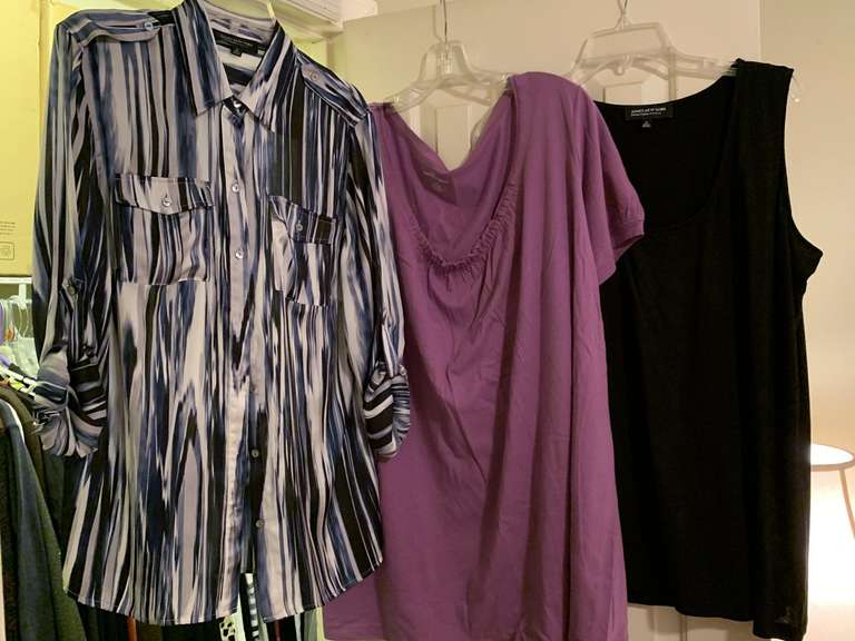 LADIES TOPS - 6 SIZE 1XL (MANY NEW W/ TAGS) - UP BED 2 CLOSET image