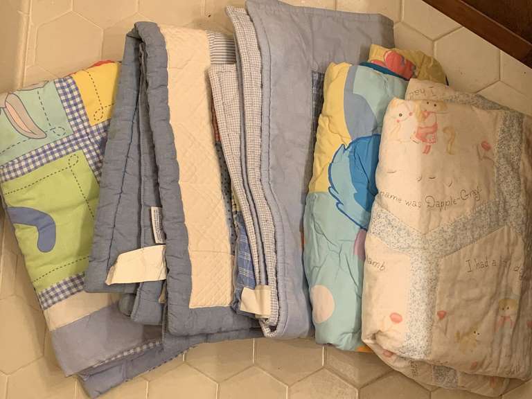 ASSORTMENT OF VINTAGE CHILDREN'S/BABY BLANKETS & THROWS - UP HALL BATH image