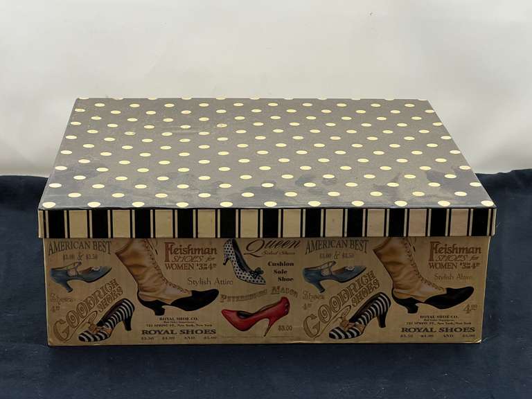 DEN… Decorative storage/gift box of assorted content, see pictures for details. image