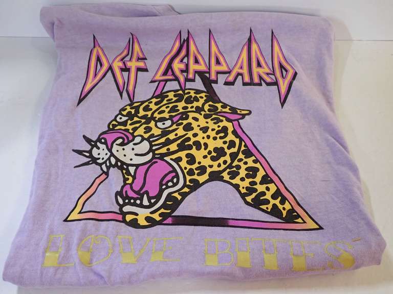 Def Leppard Love Bites T-Shirt Size L image