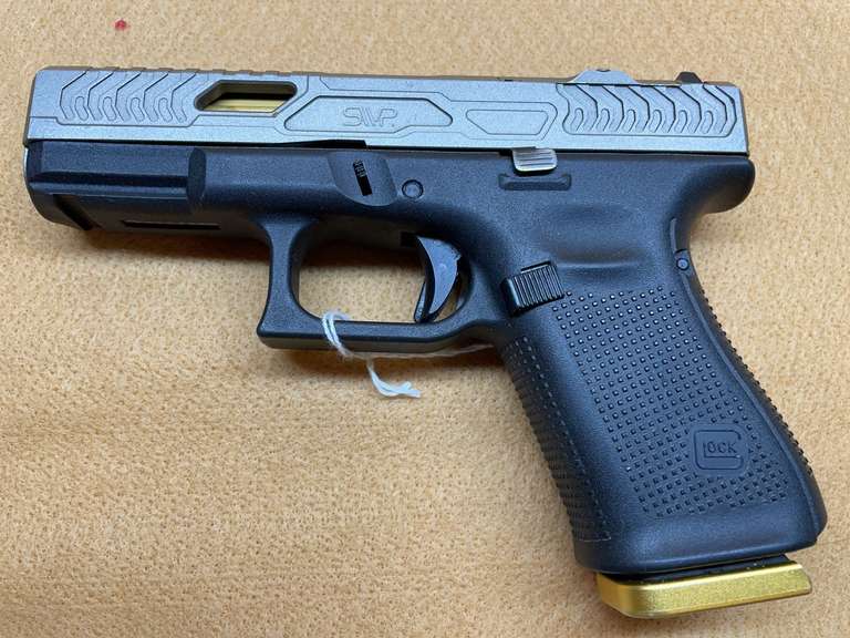 GLOCK  9 MM  19  BSKS770  PISTOL image