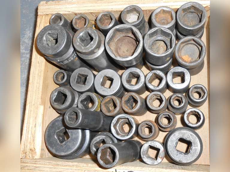 MISC 1/2' DRIVE SOCKETS (34) PCS image