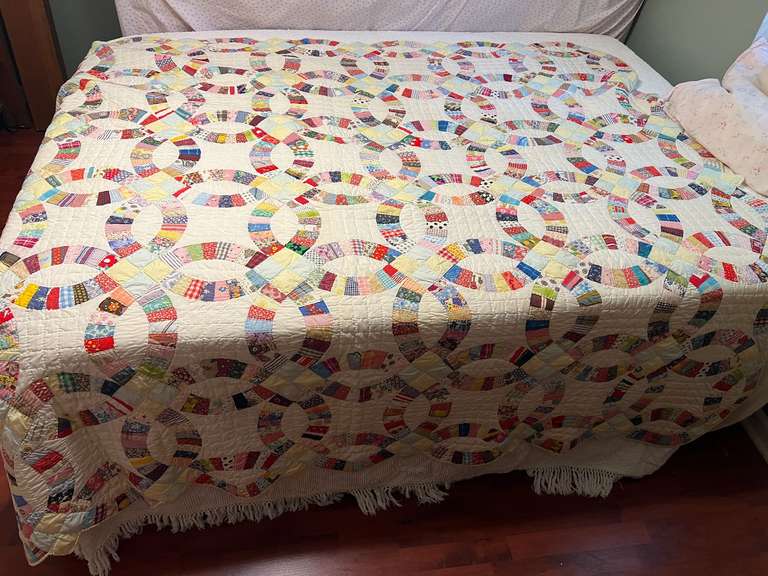 BR4… Vintage custom quilt, seller states a lot of these quilts were made by his grandmother, see pictures for details. image