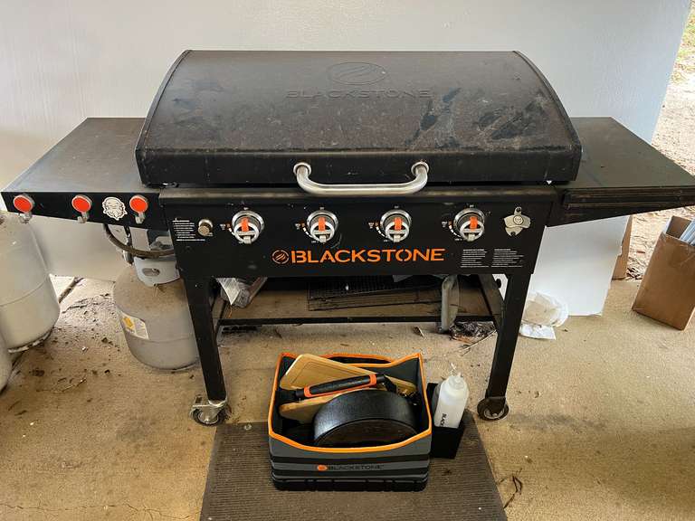 Blackstone Grill flat top grill with accessories and cover, see pictures for details. ￼ image