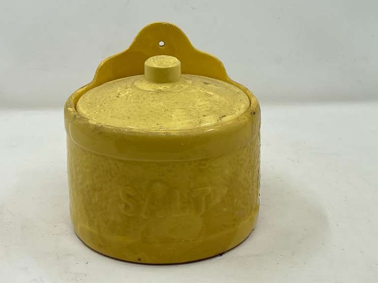KIT… Vintage ceramic salt cellar, see pictures for details. image