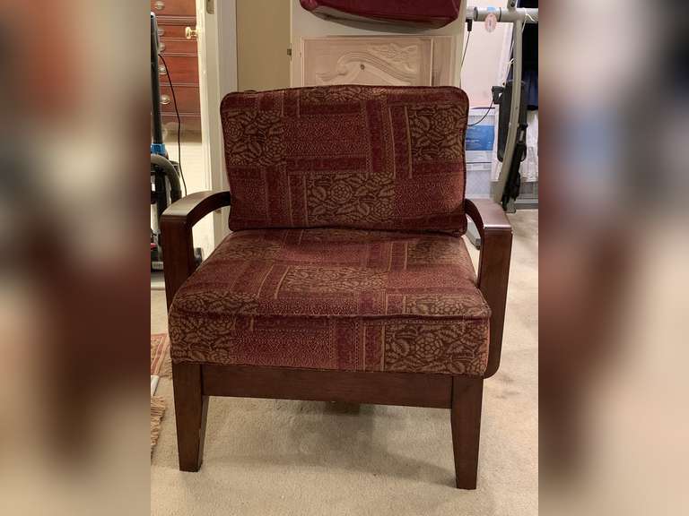 VINTAGE OVERSIZED SOLID WOOD MID CENTURY UPHOLSTERED ACCENT CHAIR 29" WIDE X 33" TALL X 30" DEEP - UP MASTER BED image