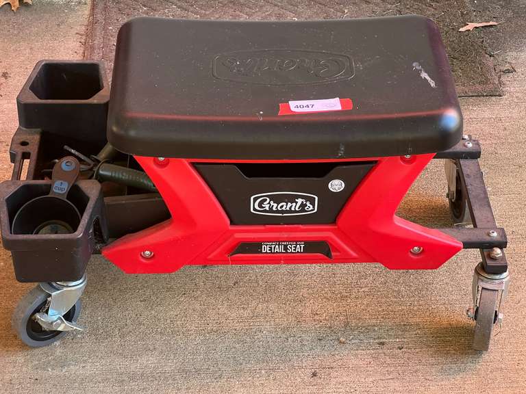 Grant’s compact creeper and detail set, also comes with a Wen rolling mechanic seat with storage tray, see pictures for details. image