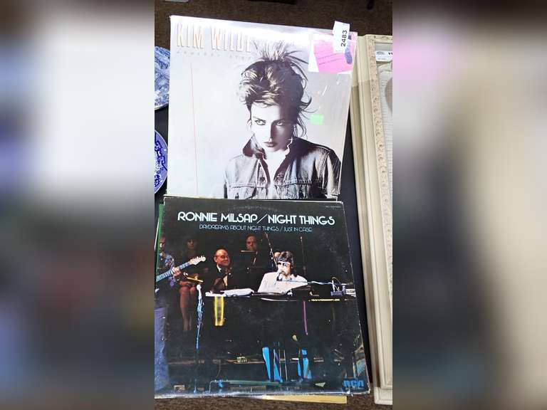 Large Lot of Assorted LP Vinyl Records - Queen, Michael Jackson, Beastie Boys, B.B. King & More image